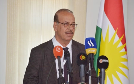 د. حەسەن كاكی فەیلی نووسەر و توێژەر بۆ گوڵان:     كوردانی فەیلی مەلا مستەفا بارزانییان خۆش دەویست، چونكە خەباتی بۆ نەتەوە و نیشتمانەكەی دەكرد