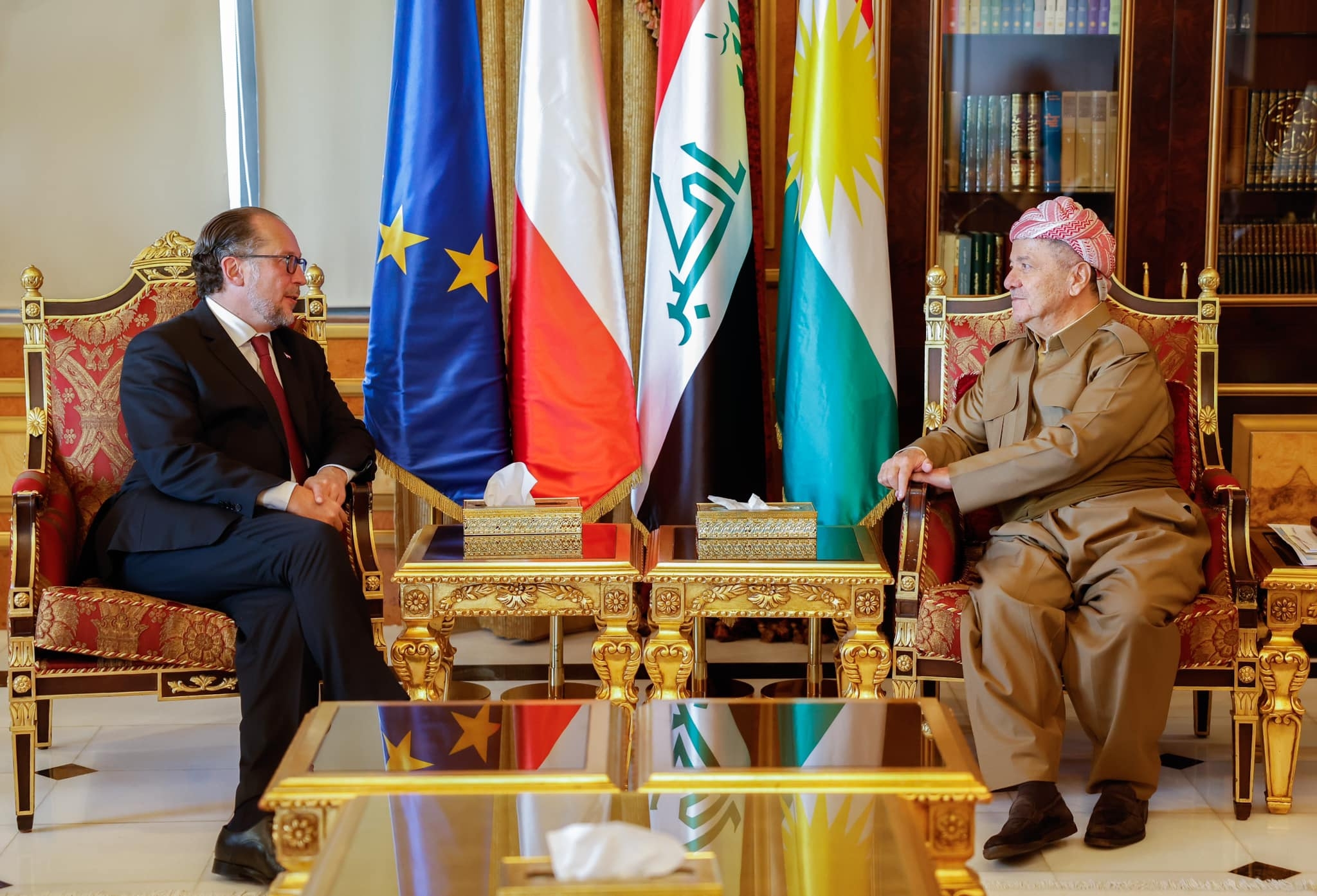 سەرۆک بارزانی پێشوازی لە وەزیری دەرەوەی نەمسا و شاندی یاوەری دەکات