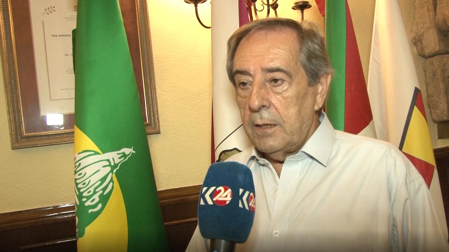 Parêzgarê bajarê Guernica : Em ligel Helebceyê dibin destexwişk