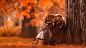 طبيبة تكشف السبب الرئيسي للكآبة في فصل الخريف