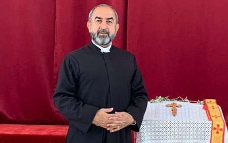 قەشە ئیشایا داود فیلیبس   لە كەنیسەی (مارگورگیس/ شۆڕش) بۆ گوڵان:        پێكەوەژیان لە هەرێمی كوردستان لەسەر دەستی مەلا مستەفای بارزانی لە شۆڕشی ئەیلوول زۆر بە باشی و ڕۆشنی دەركەوت