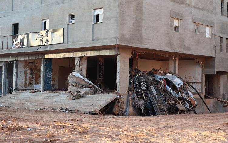 LEHIYA DERNEYÊ - 11 hezar û 300 kes mirin, 10 hezar kes winda ne