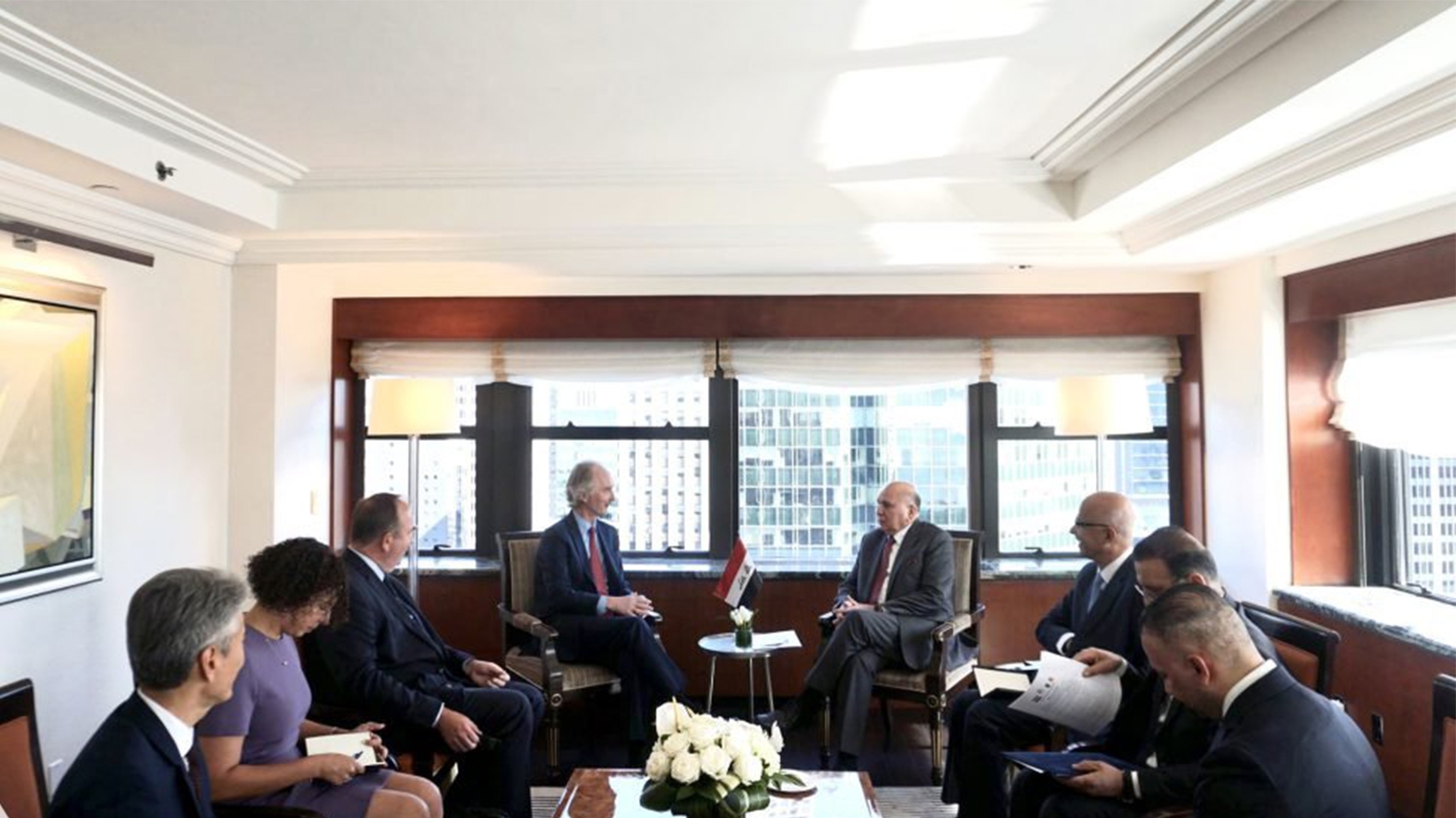 حسين يجدّد التأكيد على موقف العراق لحسم موضوع مخيم الهول