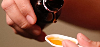 علماء يستخدمون الذكاء الاصطناعي لتحسين مذاق الأدوية