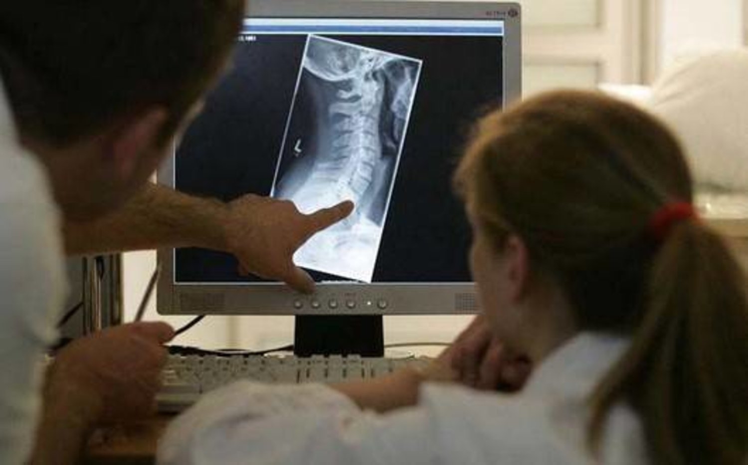 كيف تقي نفسك من هشاشة العظام؟