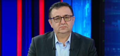 حسن أحمد: العلاقة بين 