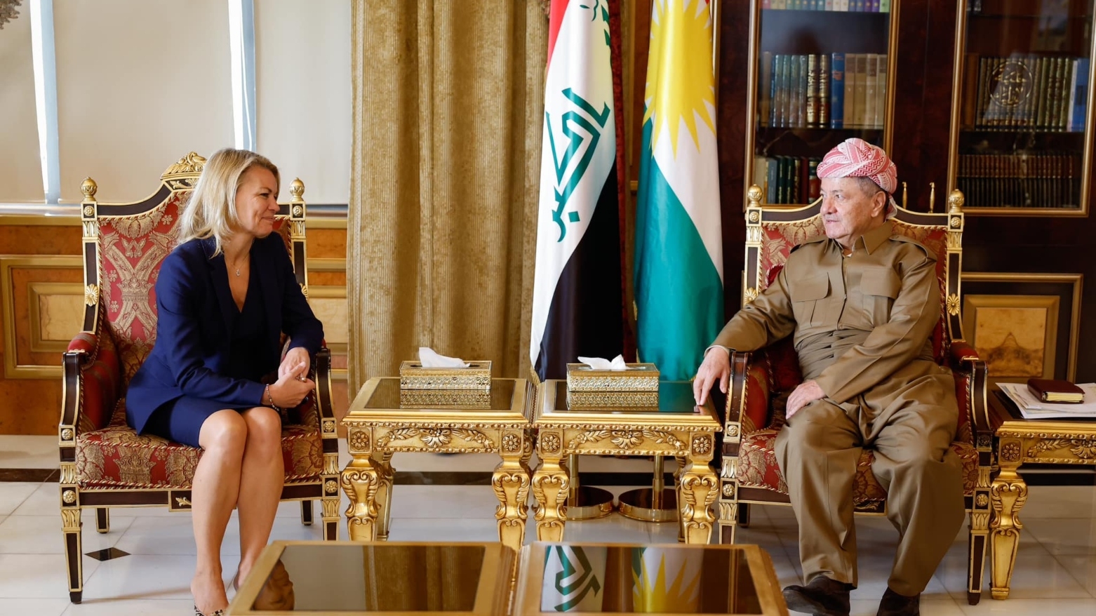 الرئيس بارزاني يستقبل القنصل العام البريطاني في اربيل