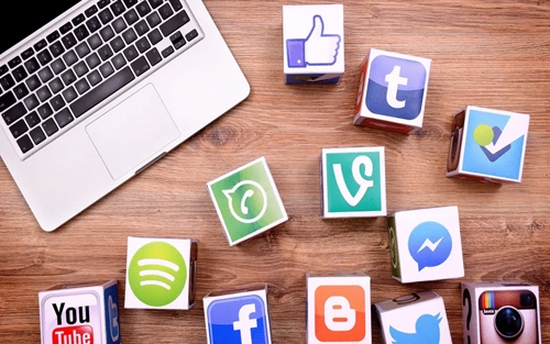 ڕەهەندەكانی كاریگەریی نەرێنیی سۆشیال میدیا لەسەر كێشە خێزانییەكان لە دیدی جیاوازەوە