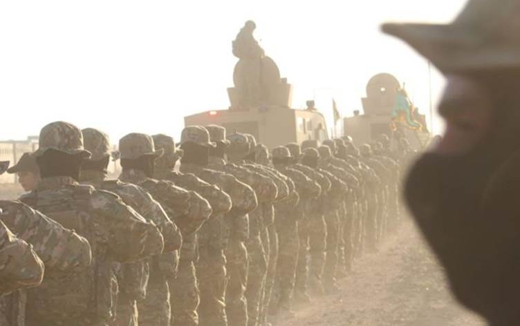 Li Dêrezorê dîsa şer: HSDyê 2 grûpên rejîma Sûriyeyê dorpêç kirin