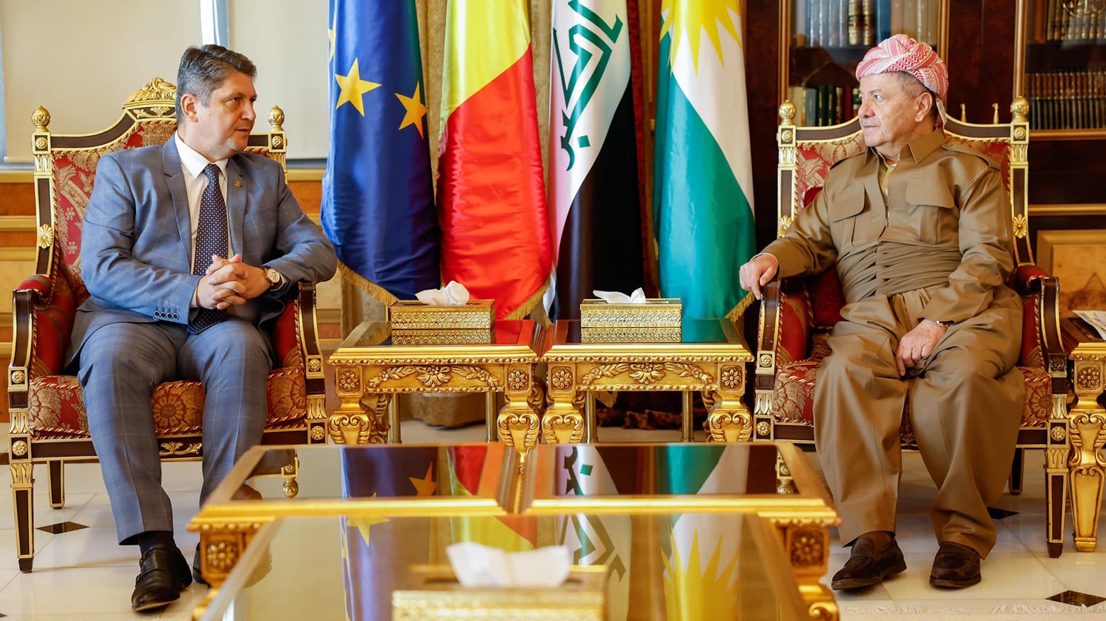 الرئيس بارزاني يستقبل وفداً من البرلمان الروماني