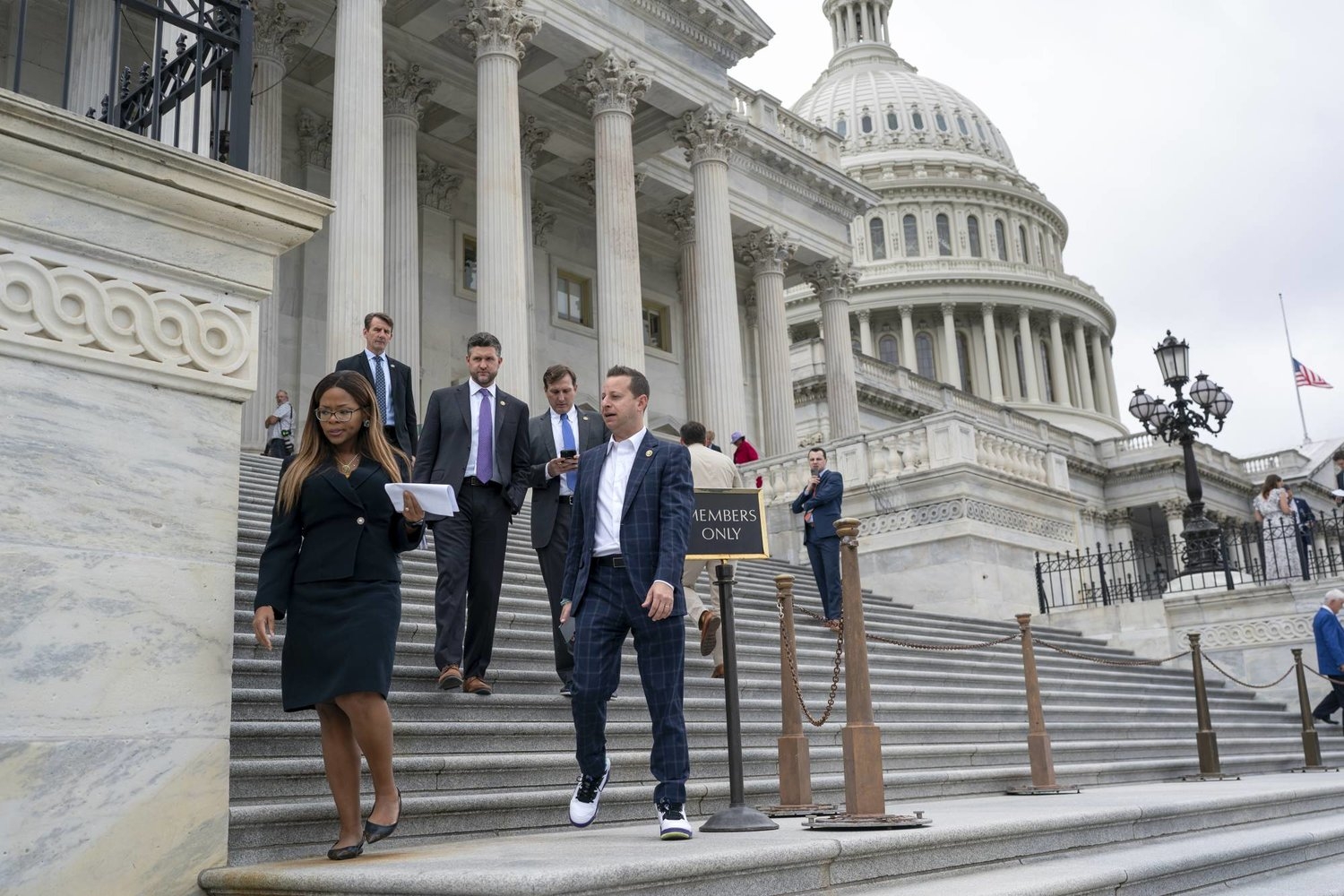 الكونغرس الأميركي: إغلاق الحكومة أمر حتمي