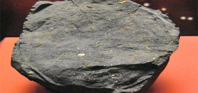 كۆنترین بەردەكانی گەردوون