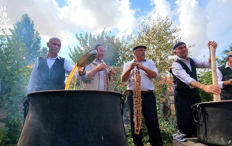 Li Farqînê Yekemîn Mîhrîcana Ser Rezan hat lidarxistin