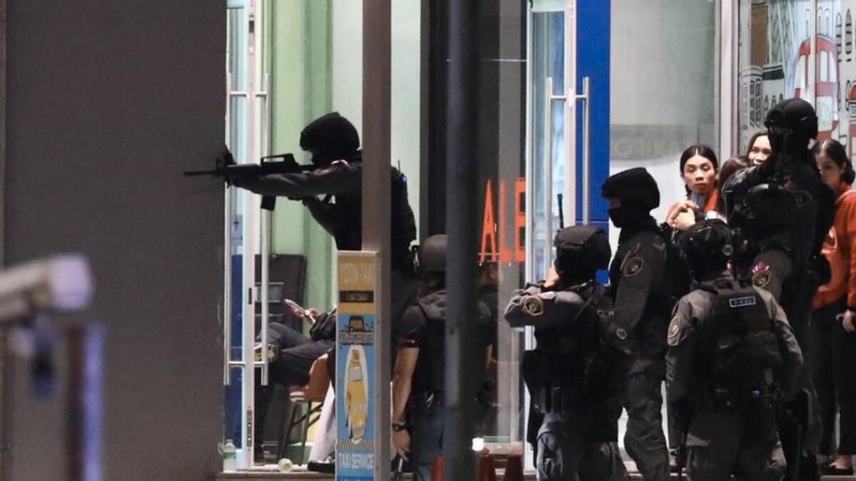 بەهۆی تەقەکردن ٣ کەس کوژران/ هێرشبەرێکی تەمەن ١٤ ساڵ دەستگیرکرا