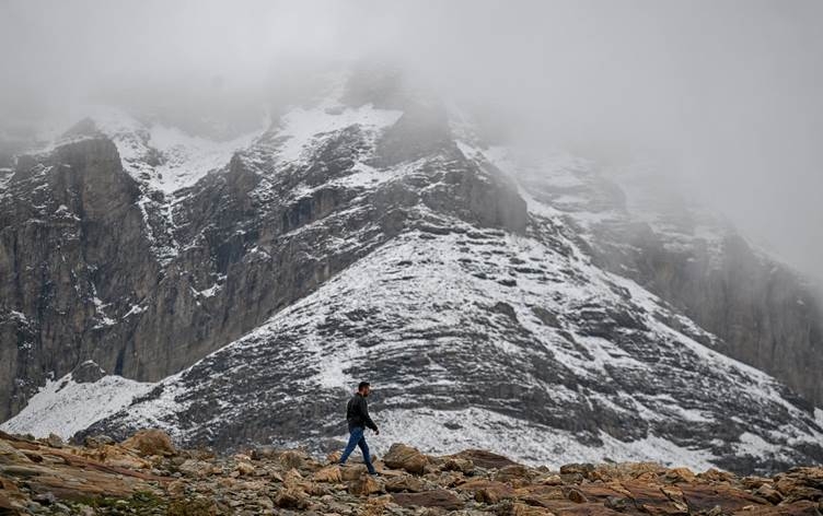 Berfê çiyayên Wanê spî kirin