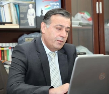 فەرهاد محەمەد  ئەندامی بەشی ڕۆشنبیری و ڕاگەیاندنی پارتی دیموكراتی كوردستان:     خیانەتی ناوخۆیی نەبووایە هێزی پێشمەرگە دەیتوانی ئاكامی ڕیفراندۆم جێبەجێ بكات و بەرگری لە كوردستانیش بكات