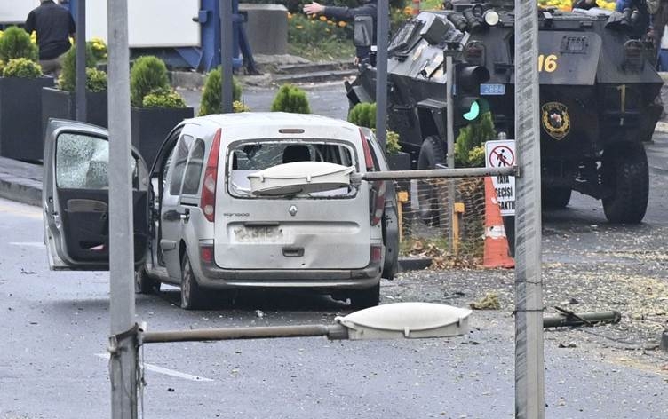 HSD red dike ku êrîşkerên Enqereyê ji herêmên wan derbasî Tirkiyeyê bûbin