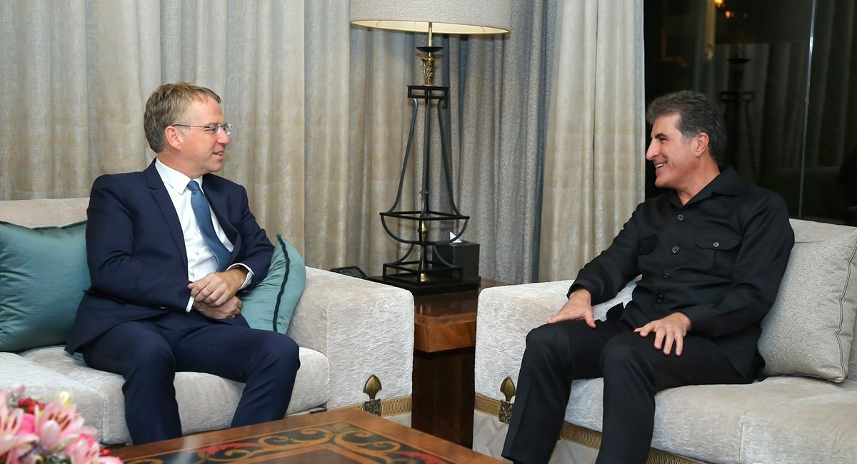 نيجيرفان بارزاني يبحث الزيارة المرتقبة لماكرون إلى العراق مع مسؤول في الإليزيه