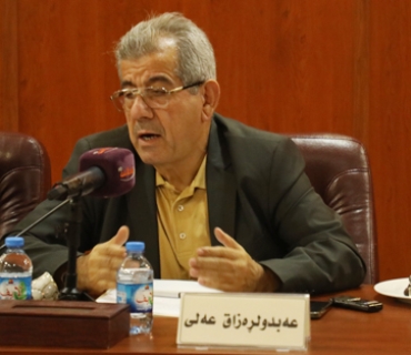 عەبدولڕەزاق عەلی  ئەندامی بەشی ڕۆشنبیری و ڕاگەیاندنی پارتی دیموكراتی كوردستان:     ڕەوایەتیی ڕیفراندۆم لە خودی پرۆسەكەدایە و ئیرادەی گەلی كوردستان ڕەوایەتی پێ دەبەخشێت، نەك لە دەرەوە