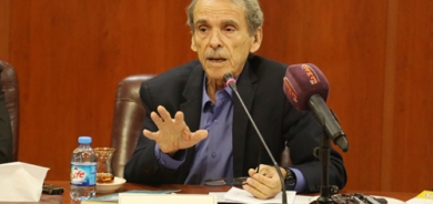 ئاسۆ كەریم  نووسەر و ڕۆشنبیر و ئەندامی بزووتنەوەی ڕاپرسی لە كوردستان:     بڕیاری ئەنجامدانی پرۆسەی ڕیفراندۆم، بڕیاری گەلی كوردستان بووە، بەڵام ئایا هەمیشە ڕێز لە بڕیاری میللەتان گیراوە؟