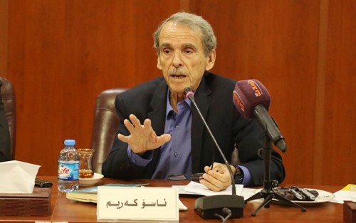 ئاسۆ كەریم  نووسەر و ڕۆشنبیر و ئەندامی بزووتنەوەی ڕاپرسی لە كوردستان:     بڕیاری ئەنجامدانی پرۆسەی ڕیفراندۆم، بڕیاری گەلی كوردستان بووە، بەڵام ئایا هەمیشە ڕێز لە بڕیاری میللەتان گیراوە؟