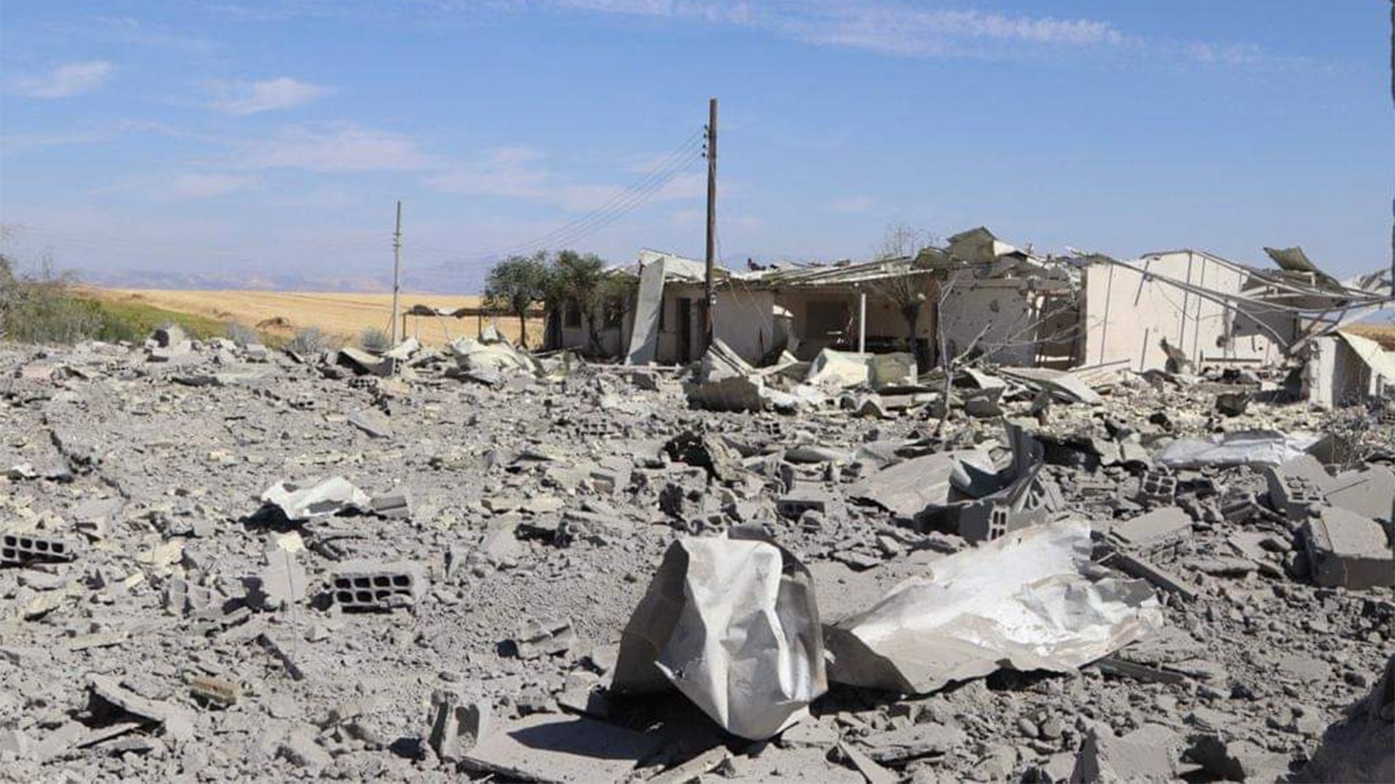 Tirkiye nexweşxaneyek û westgeheke elektirîkê li Rojavayê Kurdistanê bombebaran dike