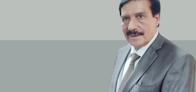 پارێزەر ئیسماعیل سایەمیر  فەیلی پسپۆڕ لە بواری یاسایی و زانستە سیاسییەكان بۆ گوڵان:     مستەفا بارزانی لای كوردانی فەیلی كاریزما و ئەفسانەیەكی مێژووییە بۆ بەرگریكردن لە مافەكانی هەموو زوڵملێكراوێك، نەك تەنیا كورد