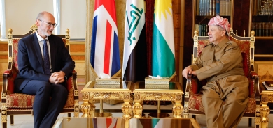 ســــــەرۆك بــــــارزانــــی پــێــشـــوازی لـــە باڵیۆزی بریتانیا لە عێراق دەكات