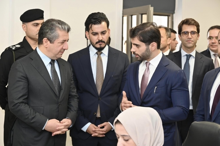 مسرور بارزاني يتفقد عملية التسجيل في مشروع 