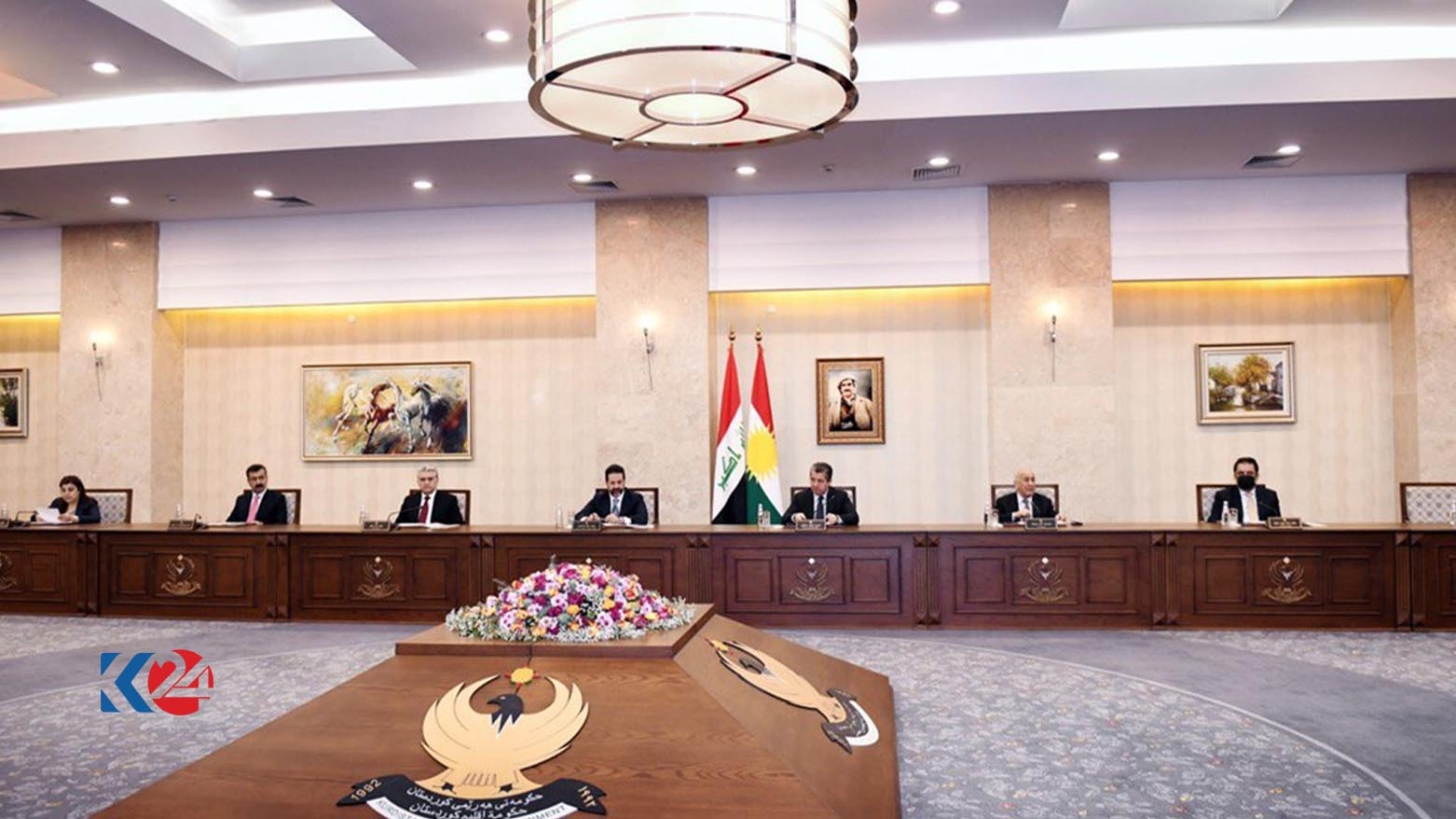 مجلس وزراء كوردستان: ينبغي أن يستلم المُوظفون رواتبهم شهرياً عبر المؤسسات الرسمية لحكومة الإقليم