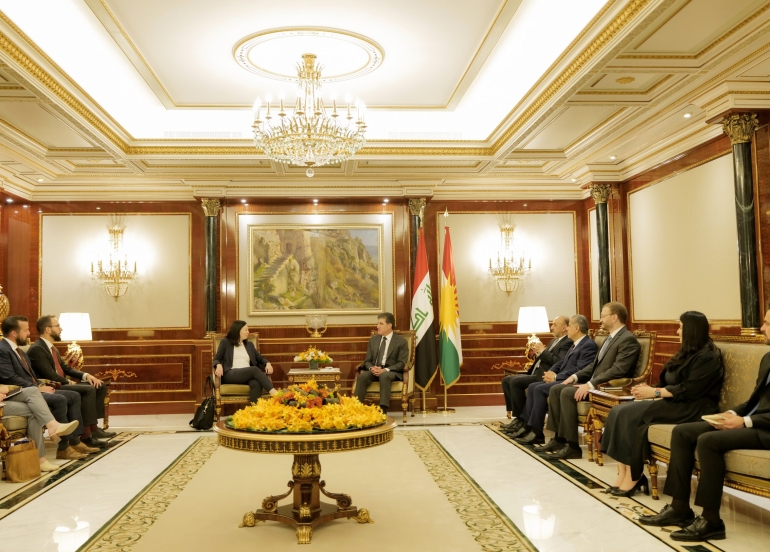 سەرۆك نێچیرڤان بارزانی لەگەڵ شاندێكی ئەمەریكی كۆبووه‌وه‌