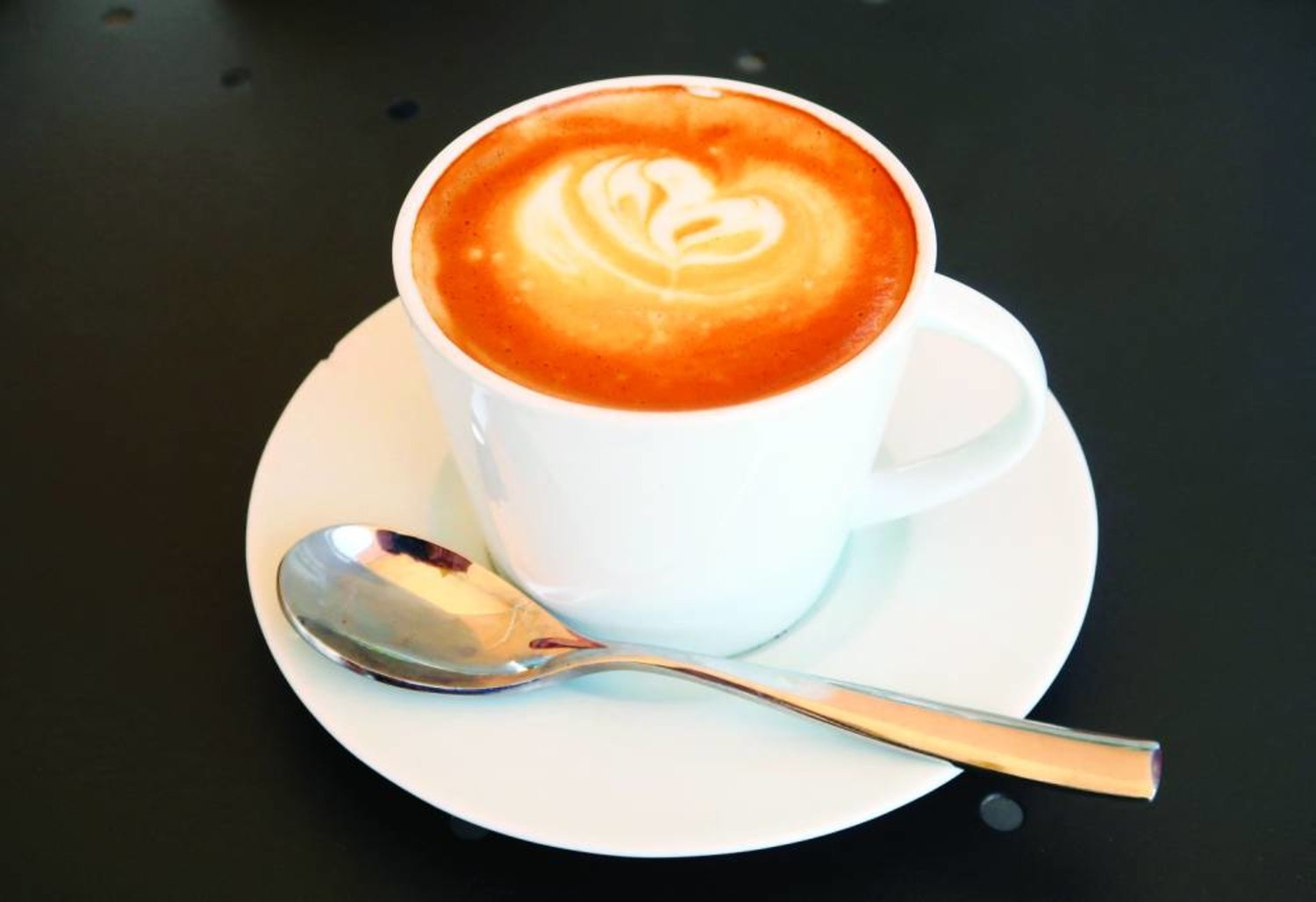 كوب من القهوة يومياً يساعد في إنقاص الوزن... بشرط