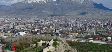 Erdhejek li Parêzgeha Wanê ya Bakurê Kurdistanê dide