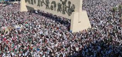 الصدر يدعو لغلق السفارات الاسرائيلية ويدعو لايصال المساعدات الى غزة