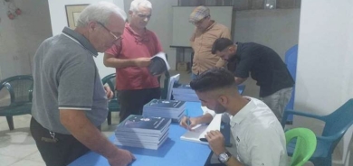 Elî Hesen yekemîn pirtûka xwe belav kir