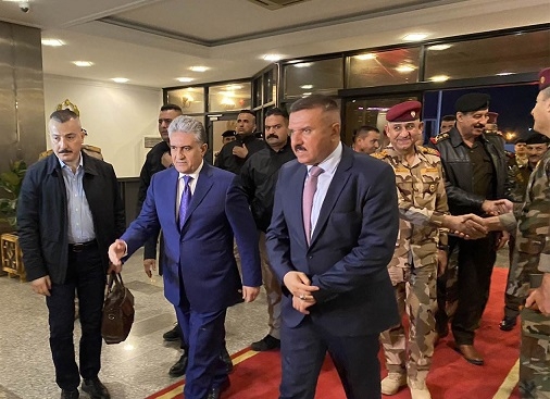 Wezîrê navxwe      yê Îraqê li Hewlêrê ye