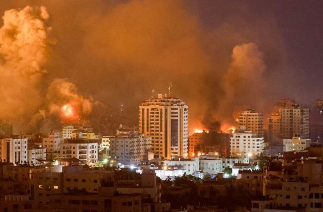 Îran gef dike û dibêje beşdarî şer dibe