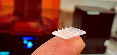 لصقة جلدية لتوصيل الدواء إلى الجسم