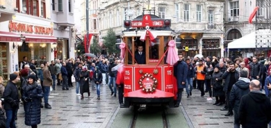 Li Stenbolê 2,5 milyon biyanî dijîn