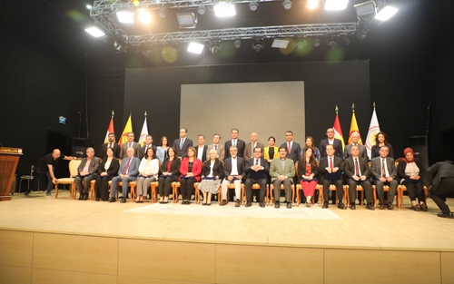 ڕێوڕەسمی دابەشكردنی كتێبی یەكەمی بازنەی گفتۆگۆ  گفتوگۆ لەگەڵ ناڕەزایی خەڵك   