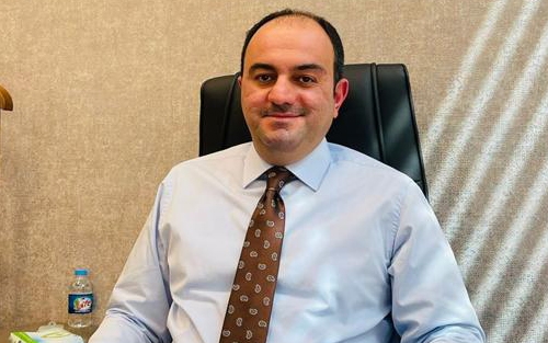 ئەمیل ئیستیفان  ڕاوێژكاری كاروباری پێكهاتەی مەسیحی لە وەزارەتی ئەوقاف و كاروباری ئایینی بۆ گوڵان:     مسعود بارزانی پارێزەری پێكەوەژیانی ئایین و ئایینزا و نەتەوەكانە   