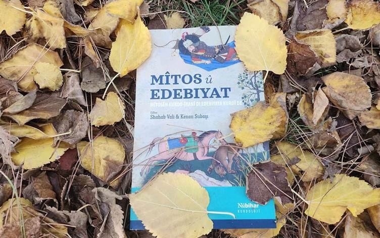 Mîtos û Edebiyat çap bû: ‘Bertekek e li hemberî manîpulasyonê’