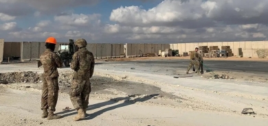 Reuters: 3 mûşekên Katyûşa li baregeha Eyn El-Esed ketin