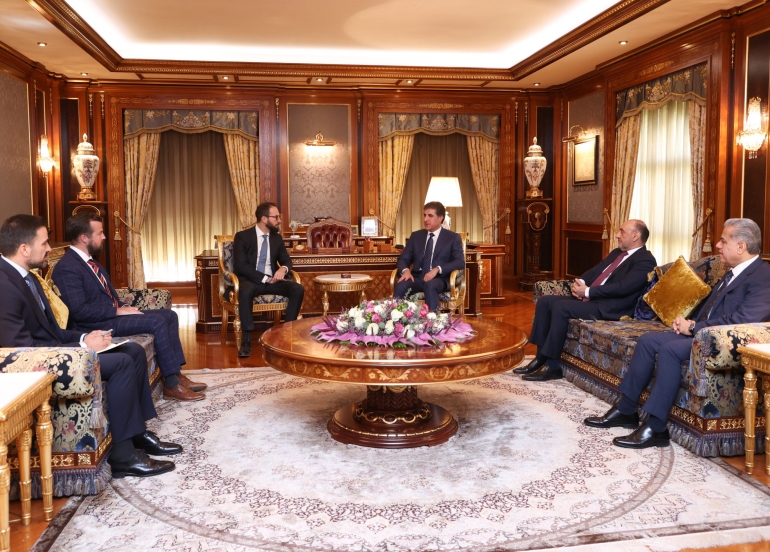 سه‌رۆكى هه‌رێمى كوردستان پێشوازى له‌ كونسولى ئه‌مه‌ريكا كرد