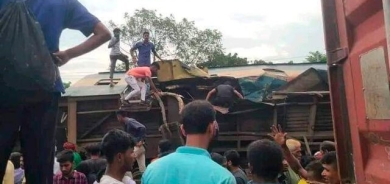 بەهۆی پێکدادانی دوو شەمەندەفەر لە بەنگلادیش 115 کەس کوژران و بریندار بوون