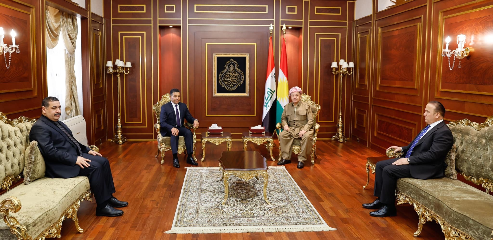 ســــەرۆك بــــارزانی پێشوازی لە سكرتێری گشتیی هاوپەیمانیی نیشتیمانیی تەقەدوم دەكات