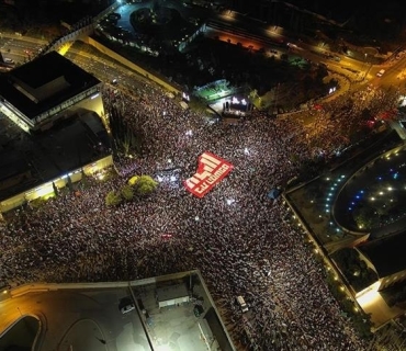 گەلی ئیسرائیل دەیانەوێت ناتانیاهۆ دەست لەکار بکێشێتەوە