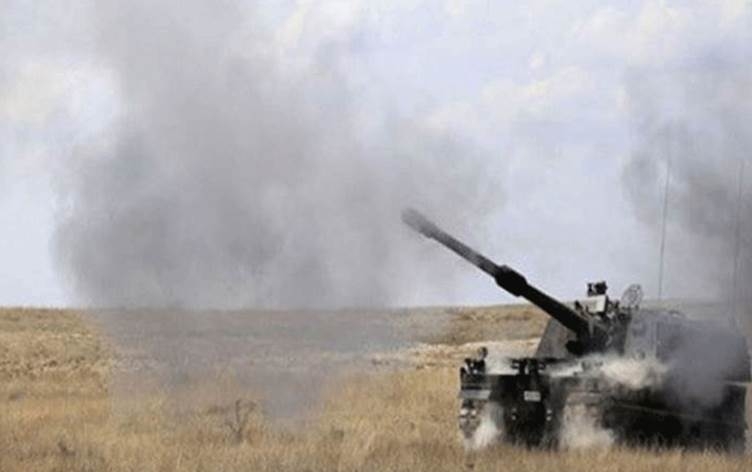 Tirkiye Efrînê topbaran dike