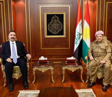 ســـەرۆك بـــارزانــــی پێشوازیی لە شاندێكی باڵای هاوپەیمانیی حەموورابی کرد