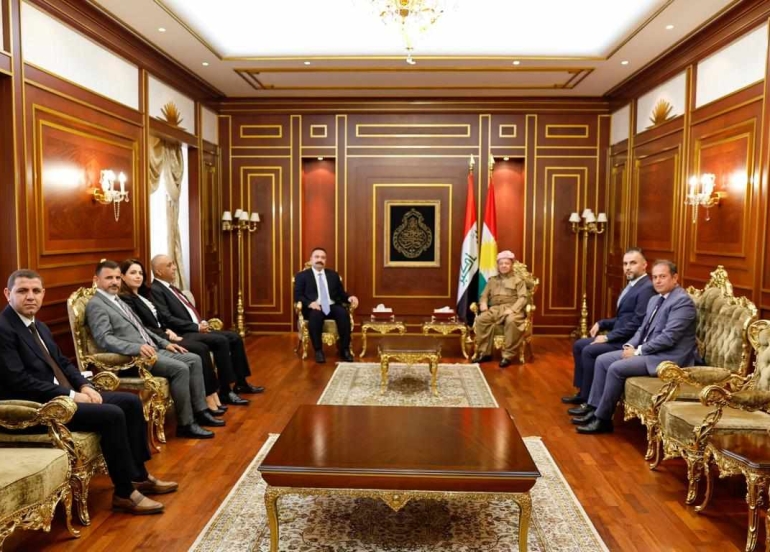 ســـەرۆك بـــارزانــــی پێشوازیی لە شاندێكی باڵای هاوپەیمانیی حەموورابی کرد